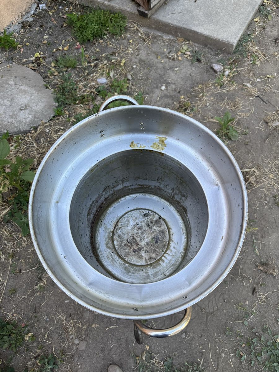Main image 3