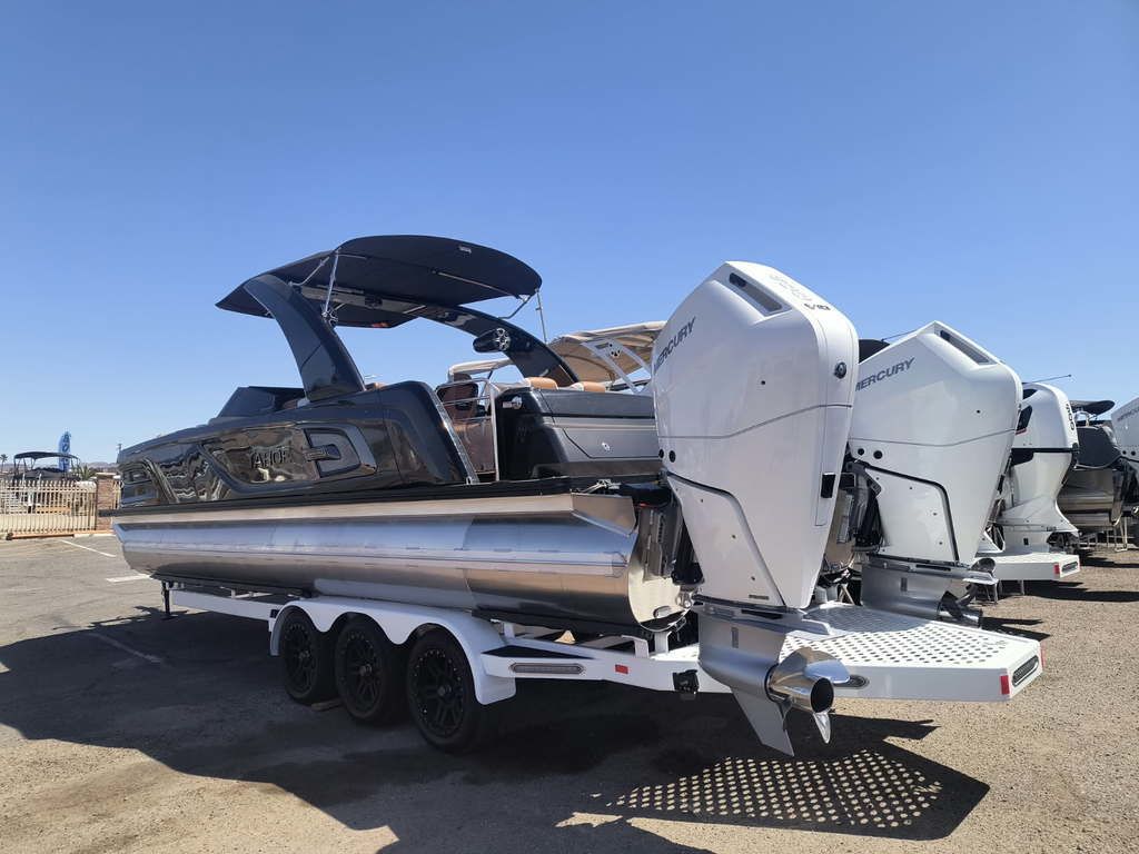 2026 Tahoe Pontoons Grand Tahoe Elite Windshield 27 FT