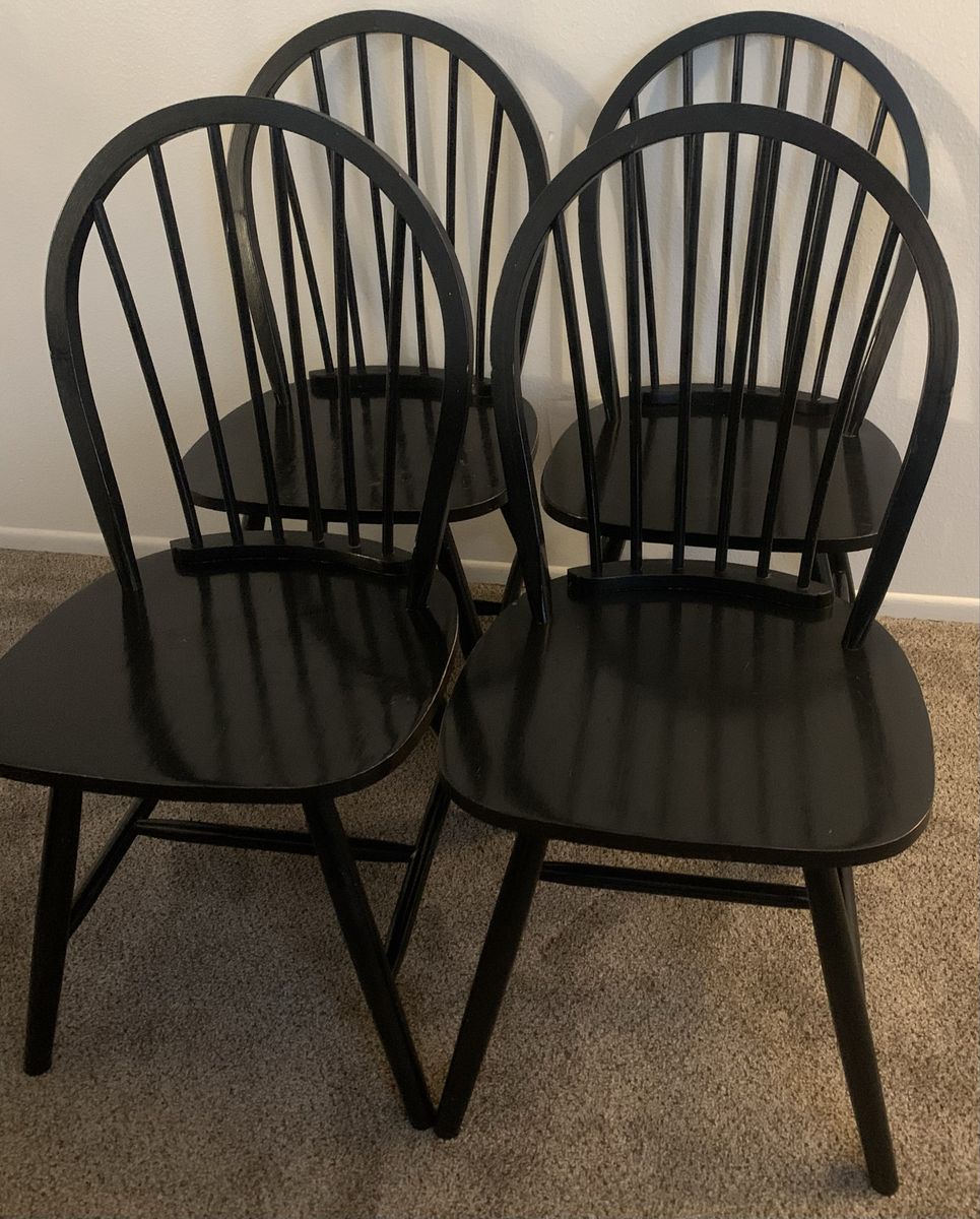 4 BEAUTIFUL BLACK WINDSOR FARM STYLE CHAIRS
