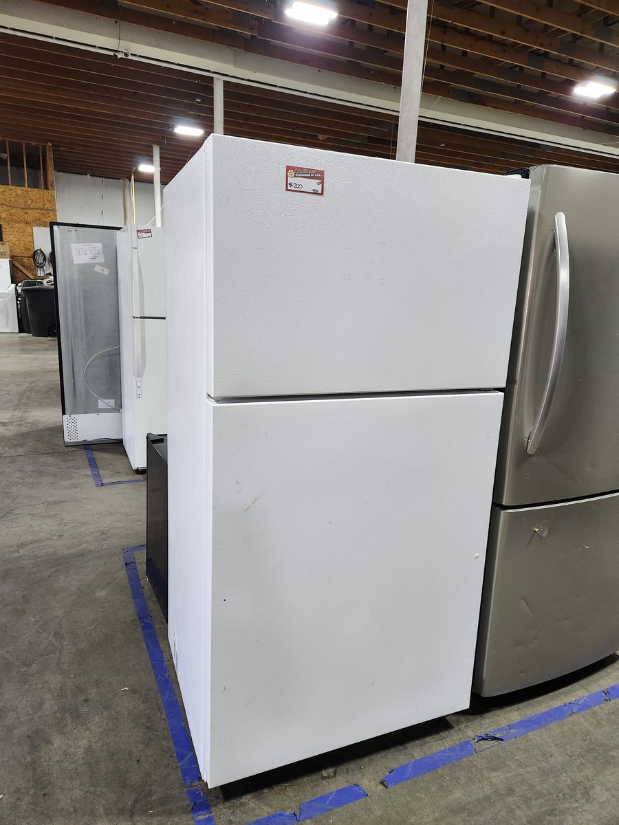 White Kenmore Top Freezer Refrigerator - Used, Good Condition