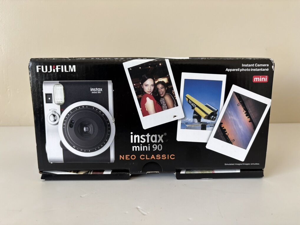 Fujifilm Instax Mini 90 Neo Classic Instant Film