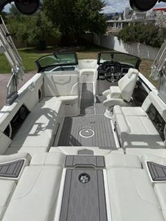 2023 Mastercraft xt23 Celestial White