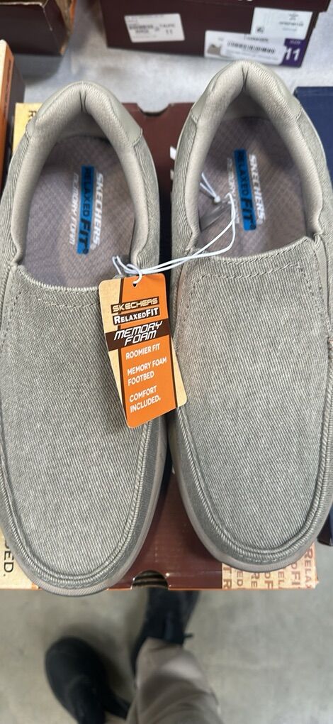 Skechers Relaxed Fit, Men's Slip On, black & taupe