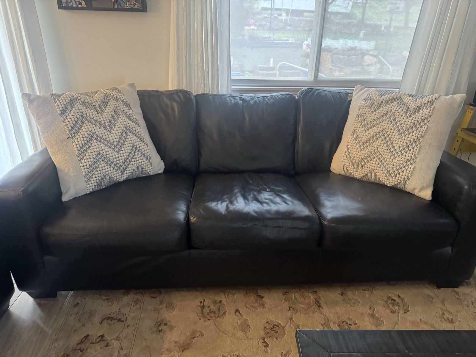 Black Leather Sofa and Loveseat Set - Modern 3-Seater Couch & 2-Seater Loveseat, plus 2 oversized like new chairs & ottomans