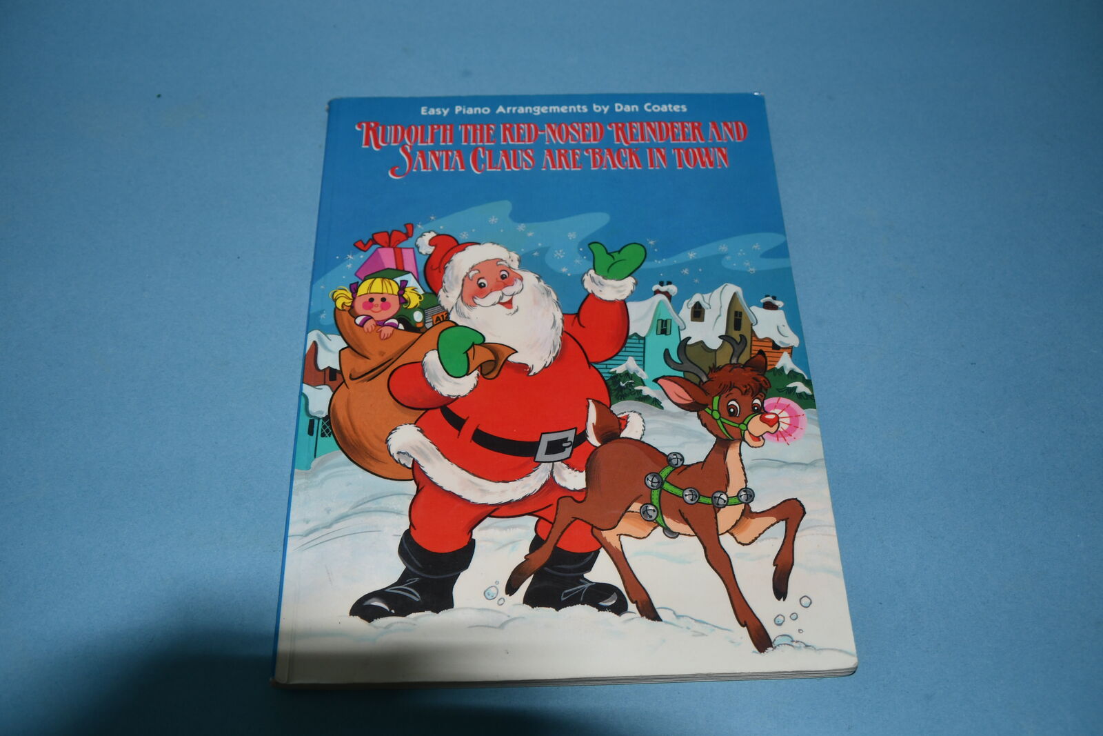 VINTAGE "RUDOLPH THE RED NOSED REINDEER and SANTA CLAUS ARE BACK IN TOWN" SONGBOOK ~ EASY PIANO
