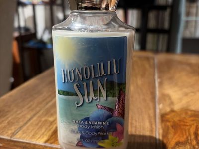 New Bath & Body Works Honolulu Sun Shea & Vitamin E Body Lotion - 8 fl oz / 236 ml
