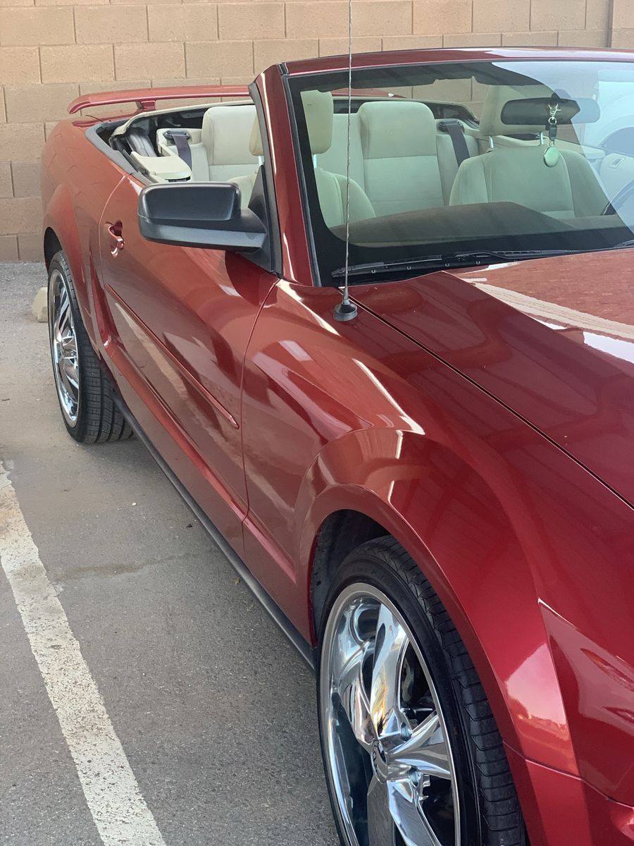 2006 Ford Mustang V6 Deluxe