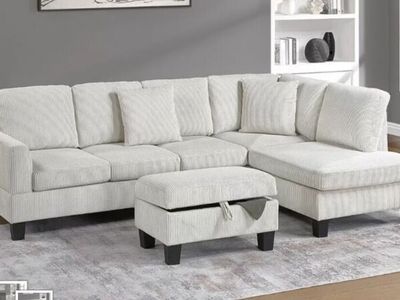 NEW SECTIONAL with STORAGE OTTOMAN and PILLOWS - NEW IN BOX