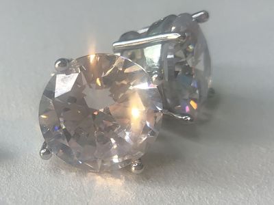 STERLING SILVER A1 CZ EARRINGS UNISEX mm14