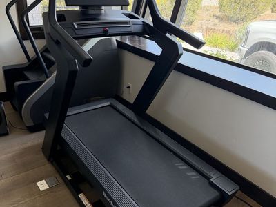 NordicTrack Commercial X24 Incline Trainer treadmill 1yr Old Under Warranty