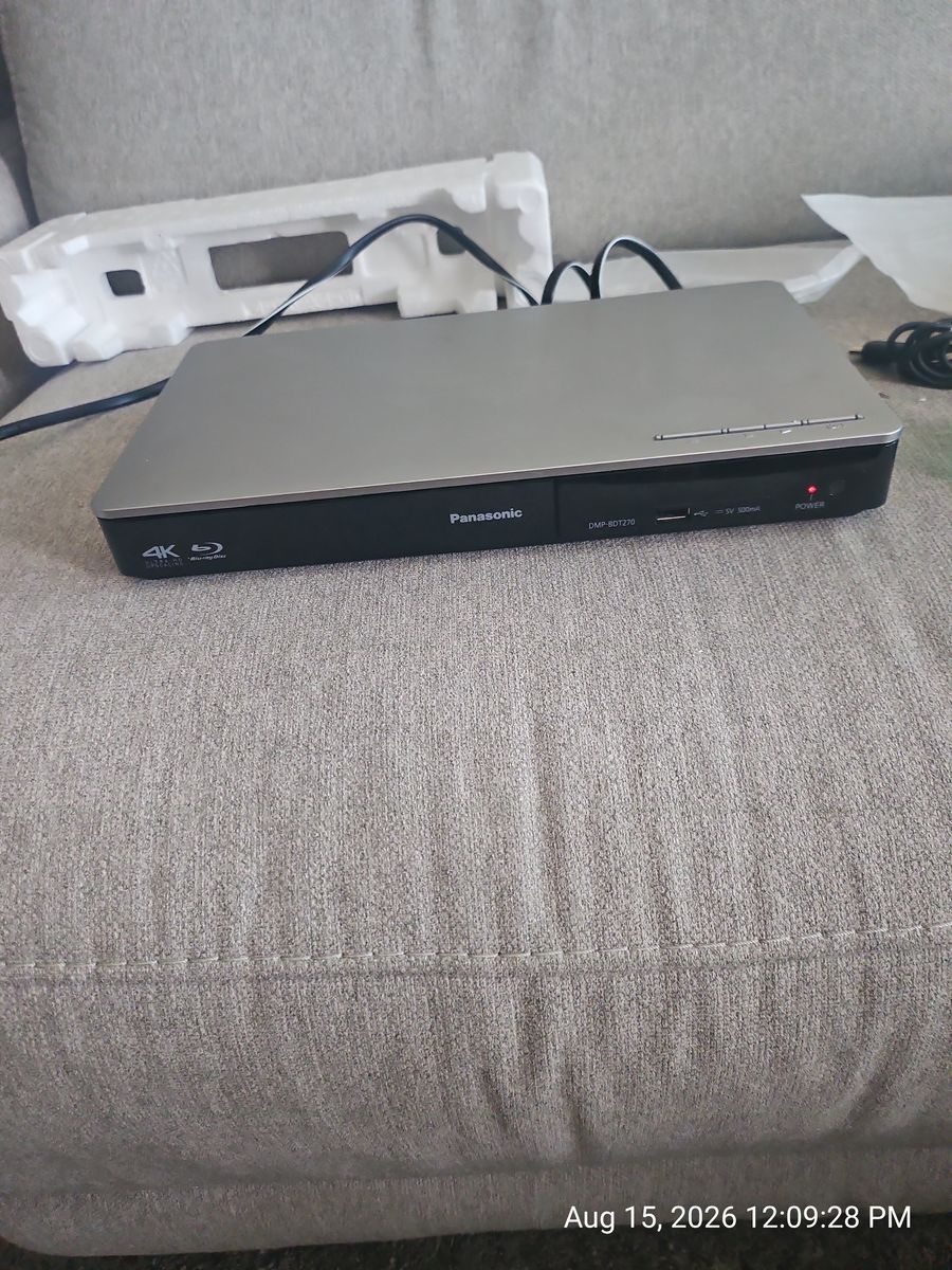 Panasonic DMP-BDT270 4K Ultra HD Blu-ray / DVD Player with Box
