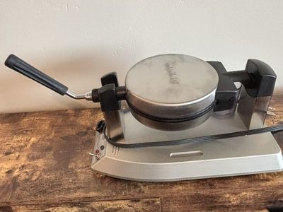 Waring Pro WMK300 Belgian Waffle Maker