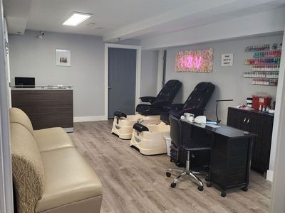 Nail Station Space for Rent - Orem