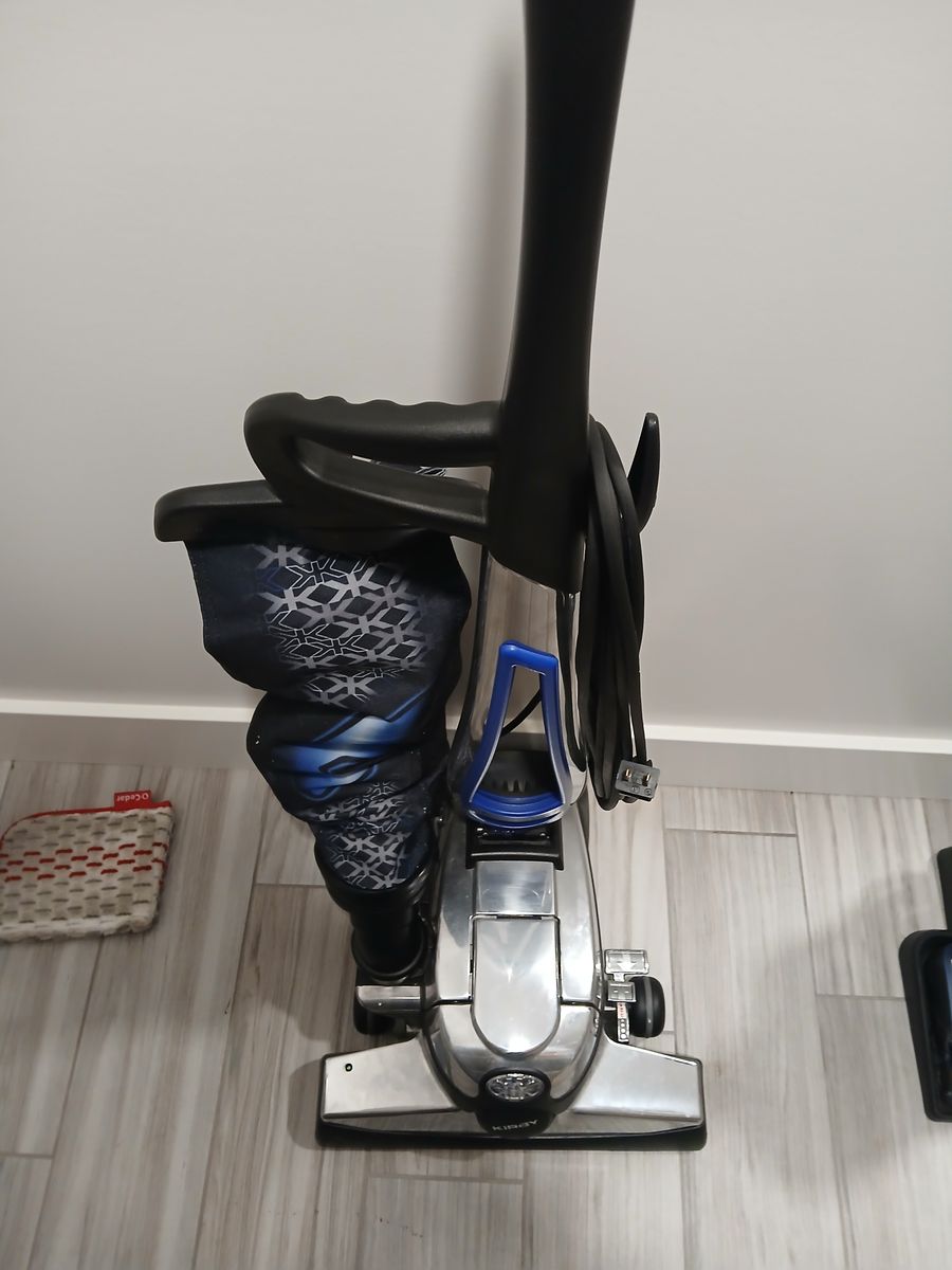 Kirby Avalir 2 Vacuum and Shampooer