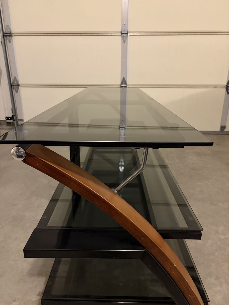 Main image 3
