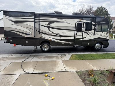 2013 Fleetwood Southwind pristine 32’