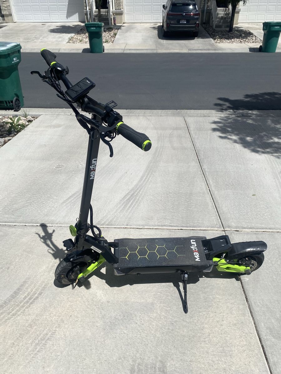 MaxFun Electric Scooter