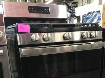 New GE 5 Burner Gas Range - Scratch and Dent