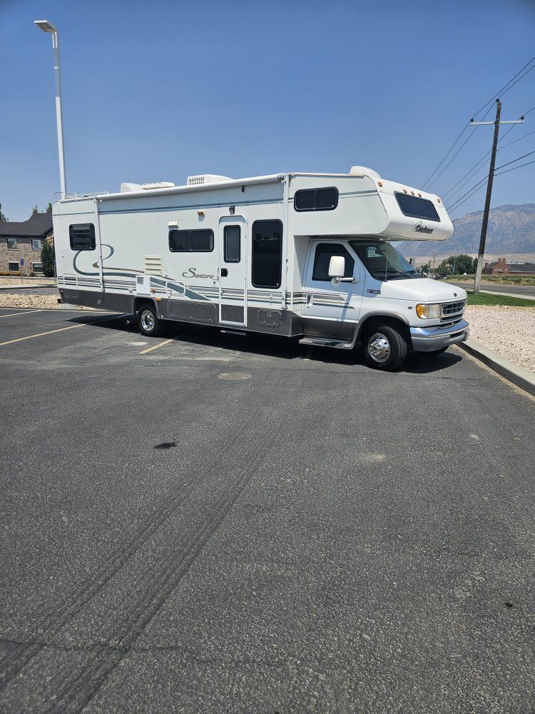 2000 Coachmen Motorhome Class C