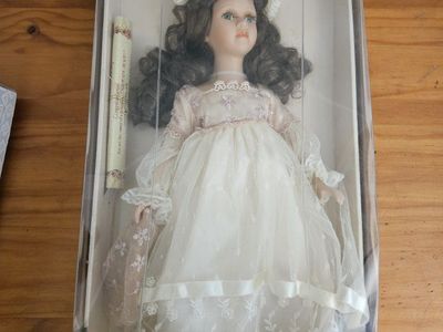 Vintage 1990s Porcelain Collector Dolls 5 (4 New In Box)