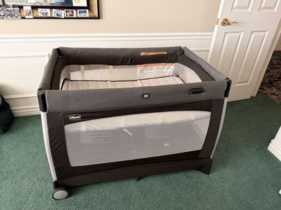 Chico Buy Pack And Play W/ Bassinet