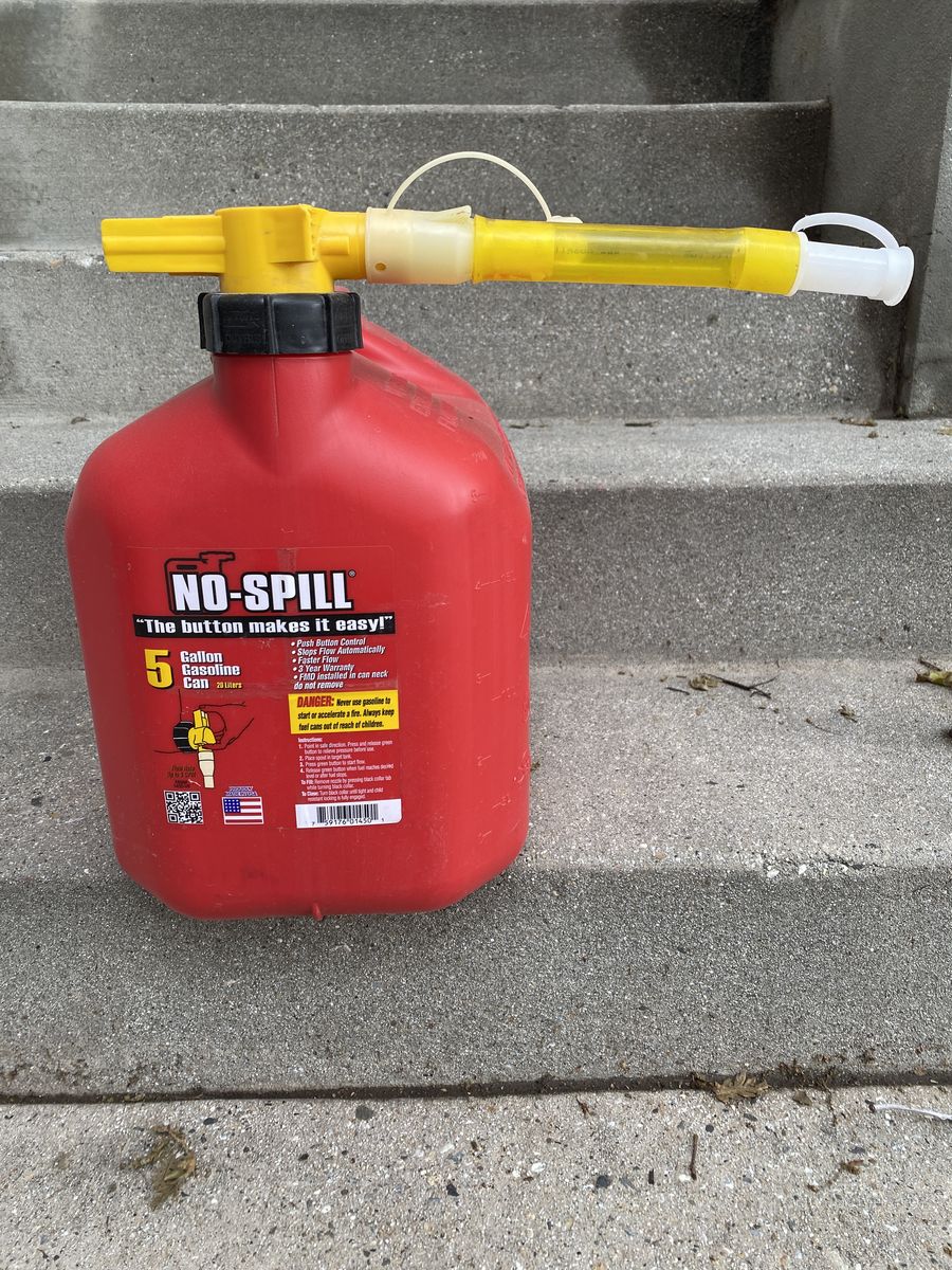 NEW - No-Spill 5 Gallon Gas Gasoline Fuel Can + Funnel Spout