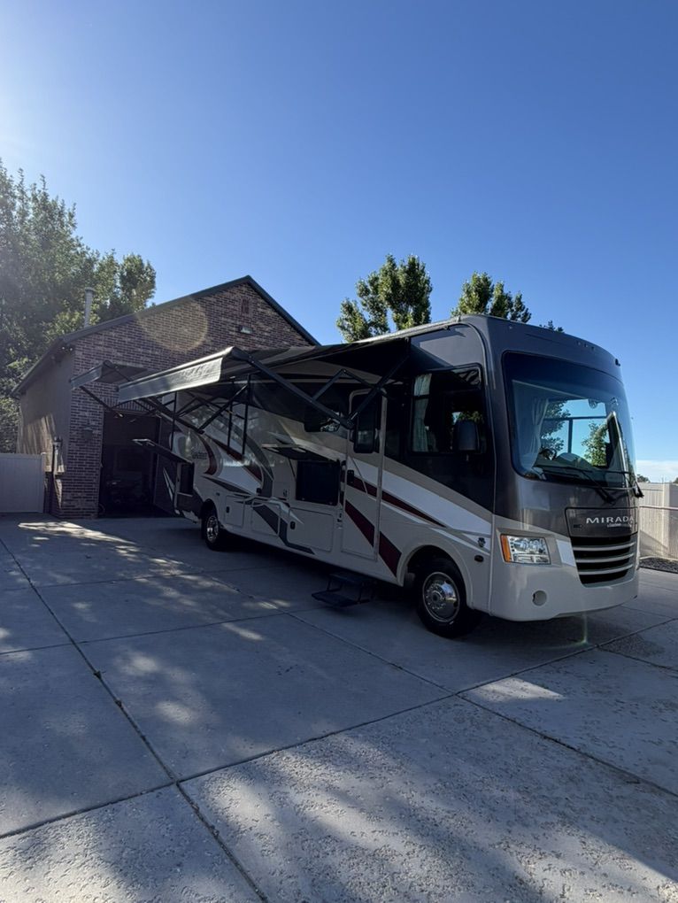 2020 Coachman Mirada 32SS