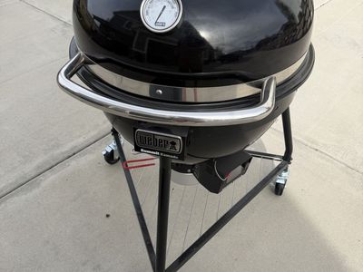 Weber summit kamado w/ spidergrills venom