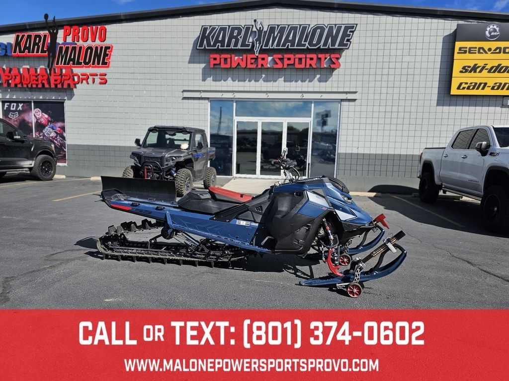 2025 Ski-Doo Summit X with Expert Package 154 850