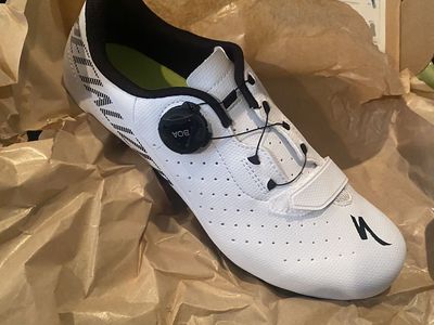 Cycling shoes