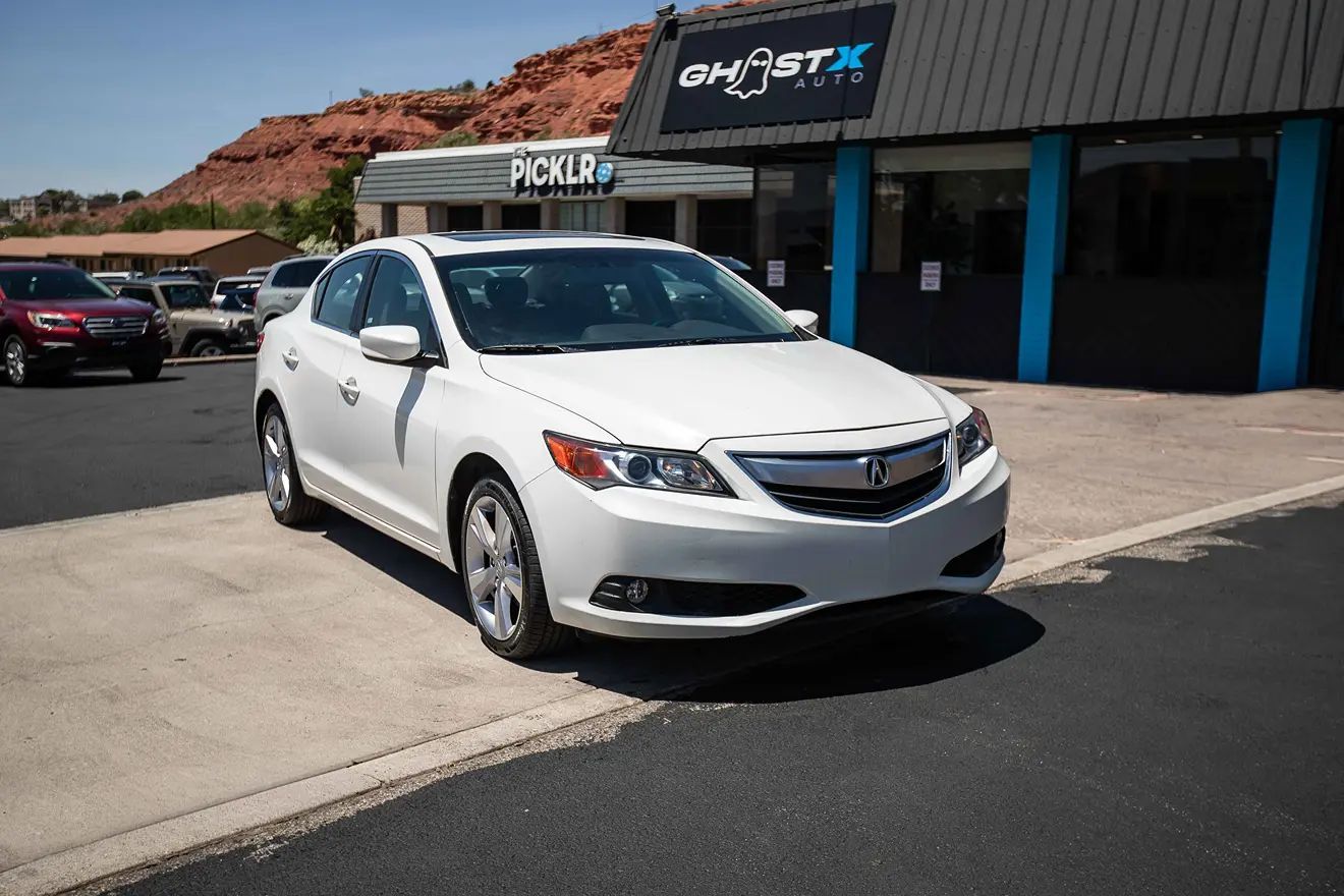 2013 Acura ILX 2.0L w/Tech