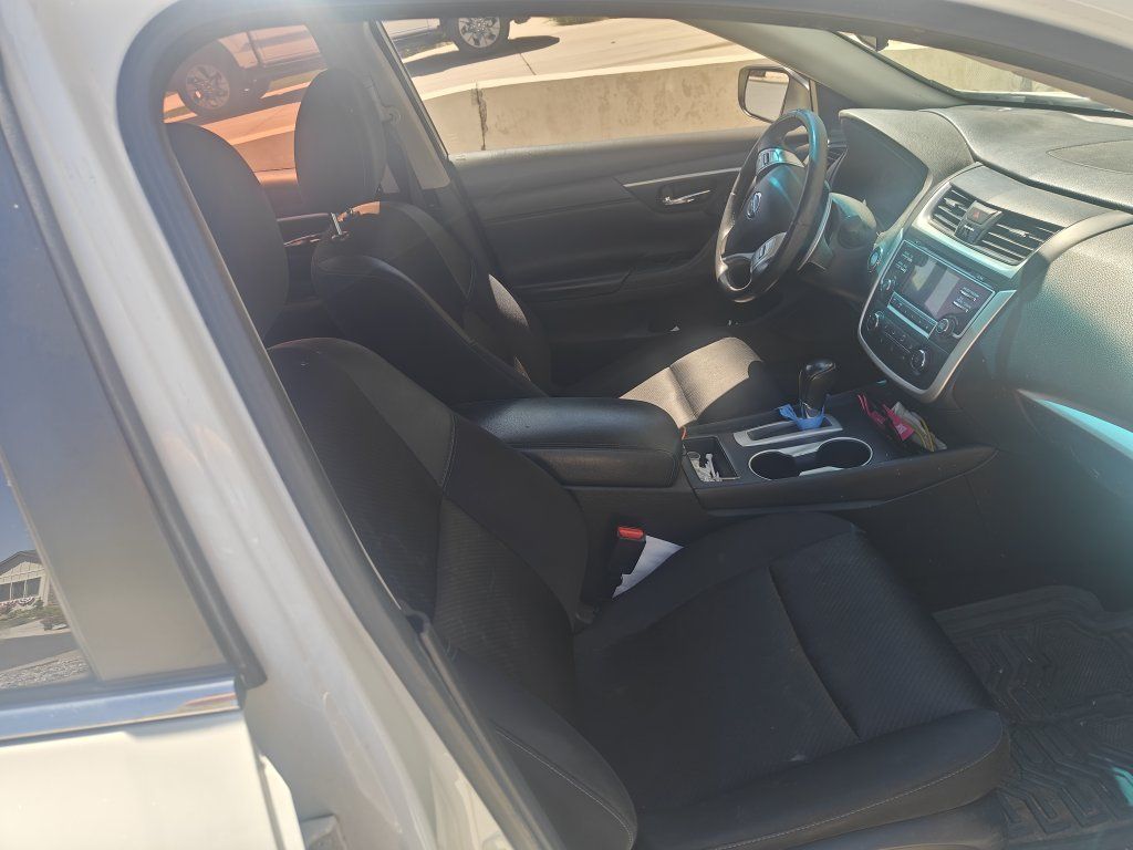 Main image 2