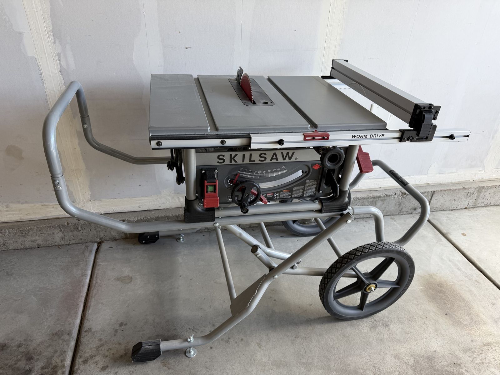 Skilsaw SPT70WT-22 10" Worm Drive Table Saw w/ Stand - UsedExcellent