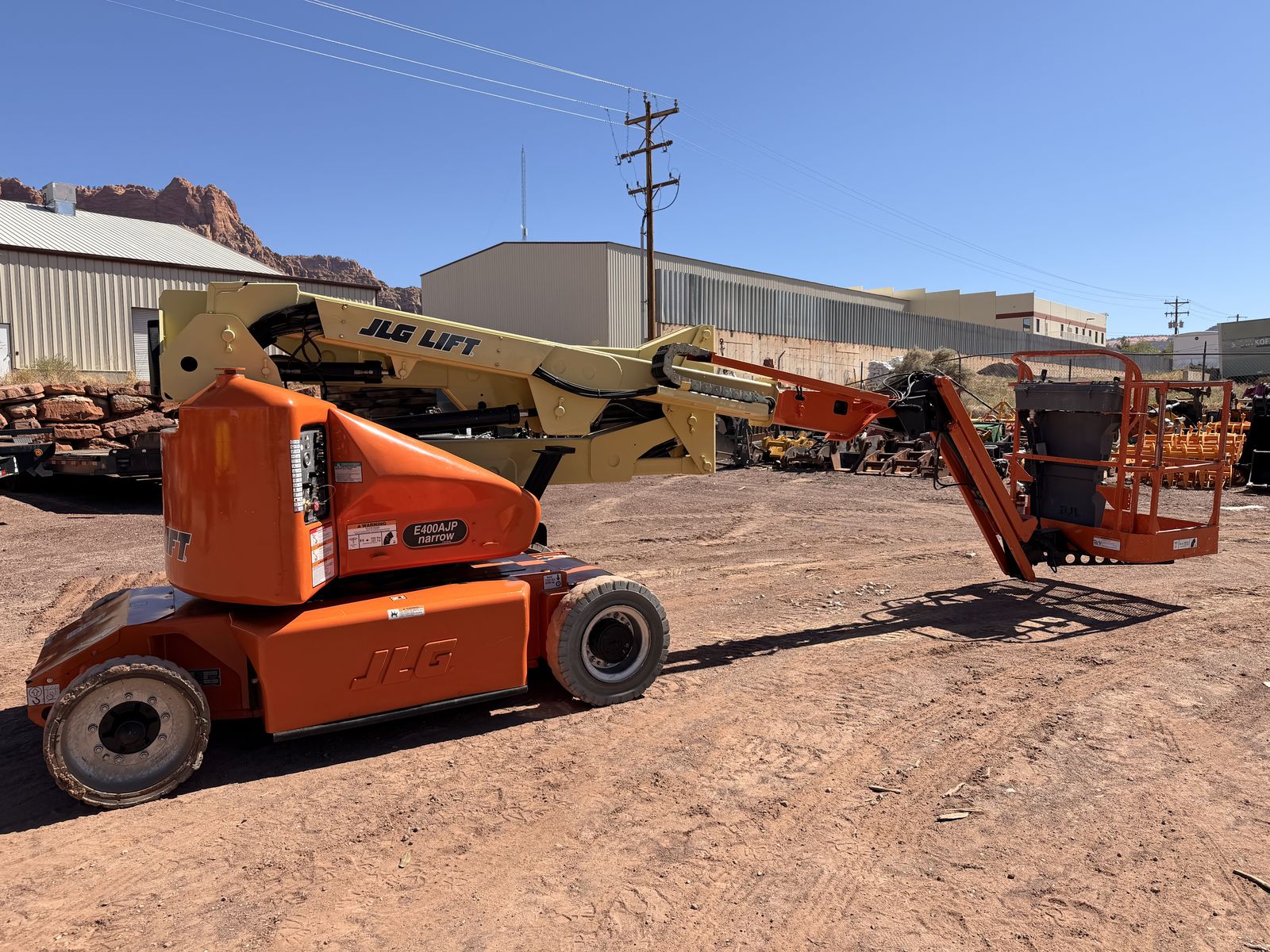 2013 JLG Electric Articulating Boom Lift