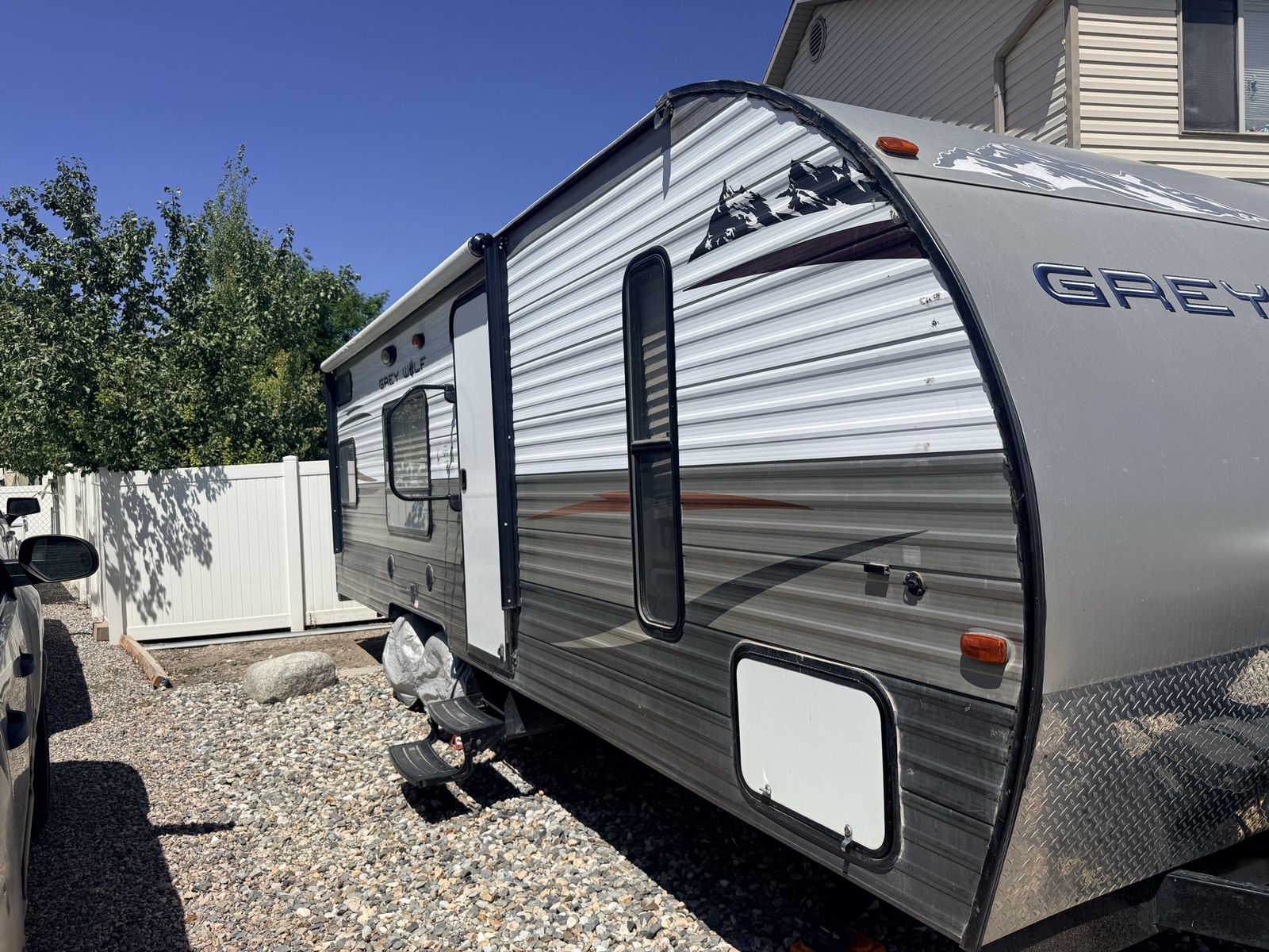 2015 Forest River Grey Wolf Limited 26BH – Sleeps 6 – Clean Title
