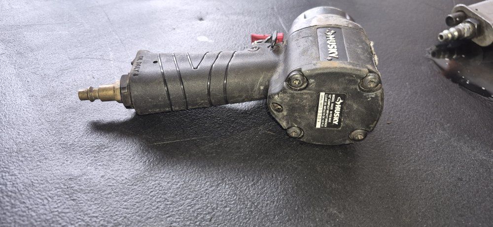 Husky H4435 1/2 in. Compact Air Impact Wrench - 90 PSI Max