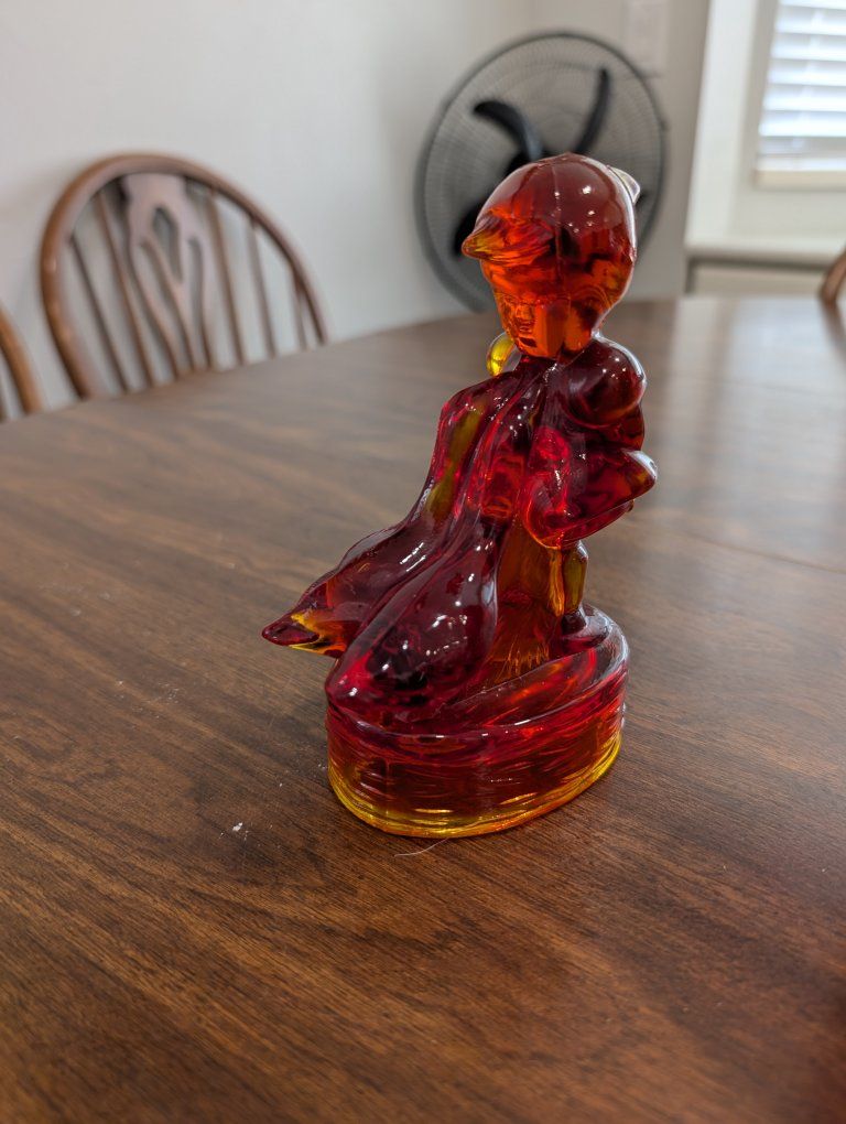 L.E. Smith amberina Glass Girl With Ducks Geese 7" X 3" Figurine 