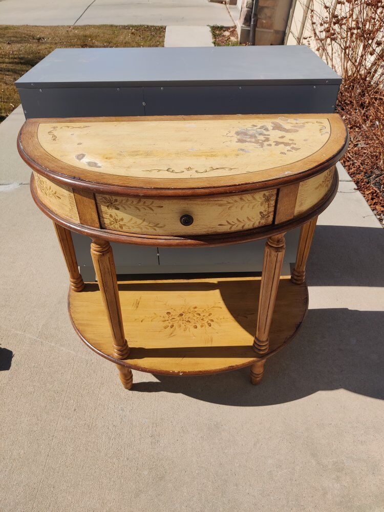 half Moon round table with mirror