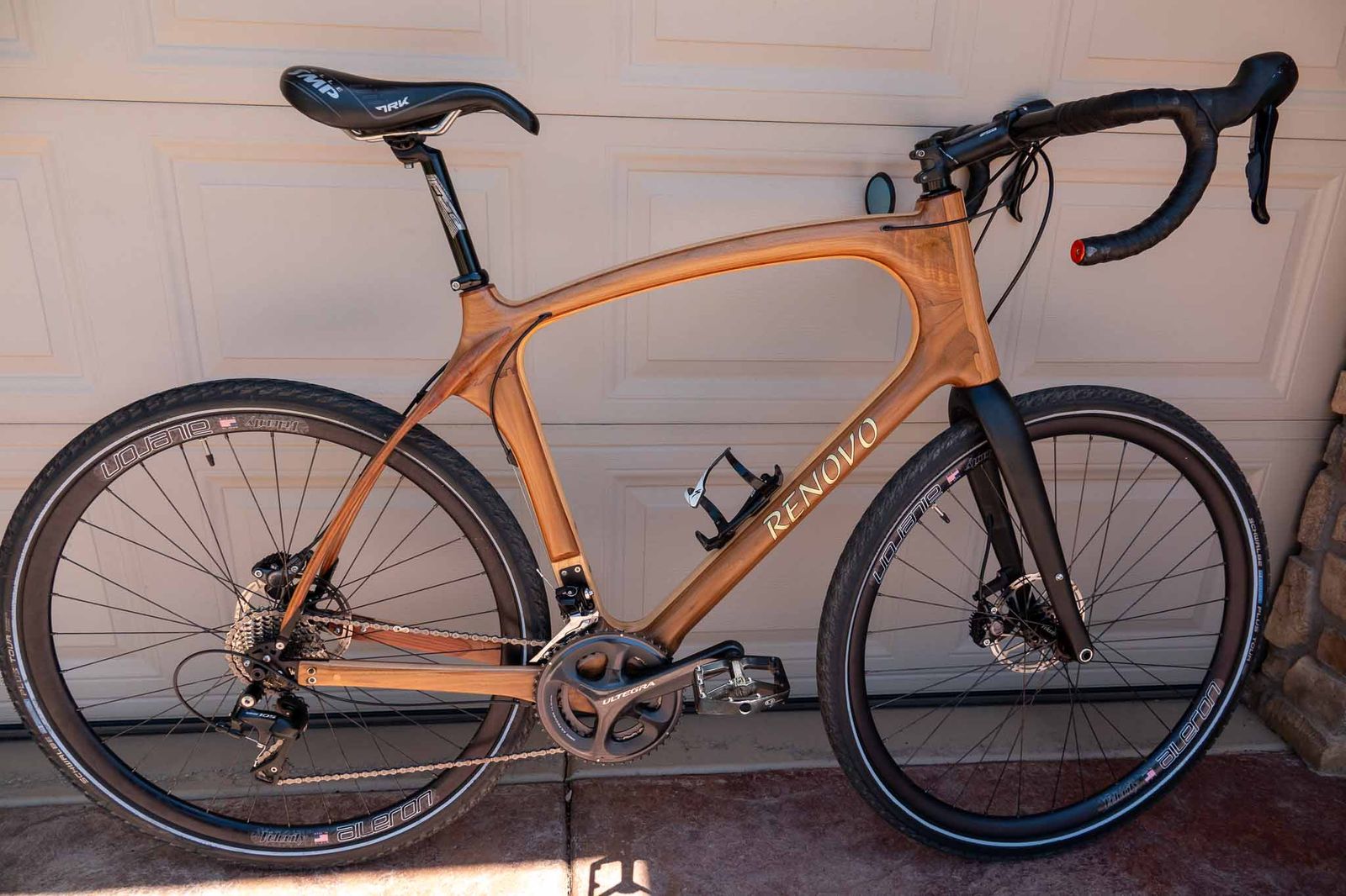 Renovo Wood Road & Gravel Bike
