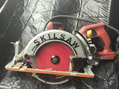 SKILSAW SPT77W 7-1/4 Inch Heavy Duty Worm Drive Circular Saw