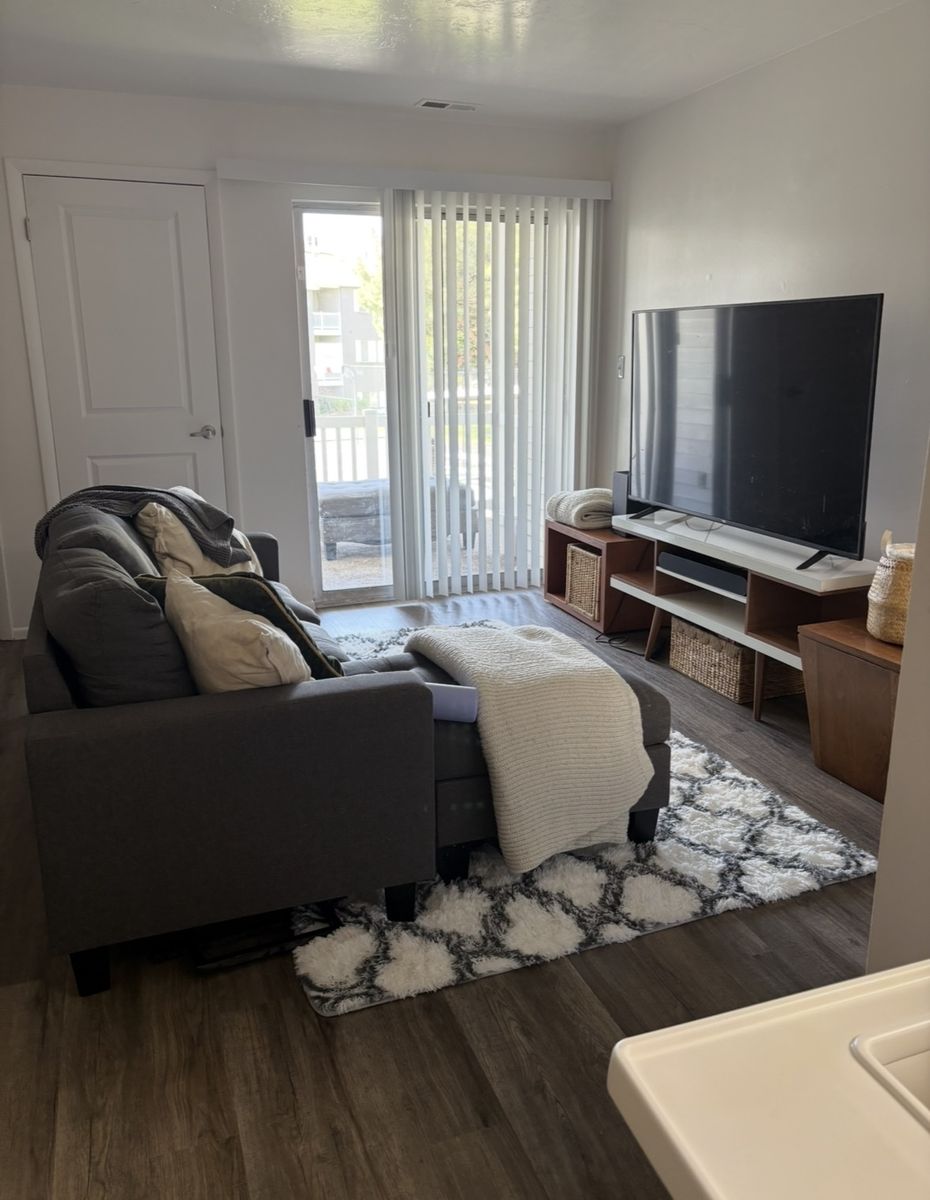 Modern Dark Gray Sectional Sofa with Chaise and Ottoman
