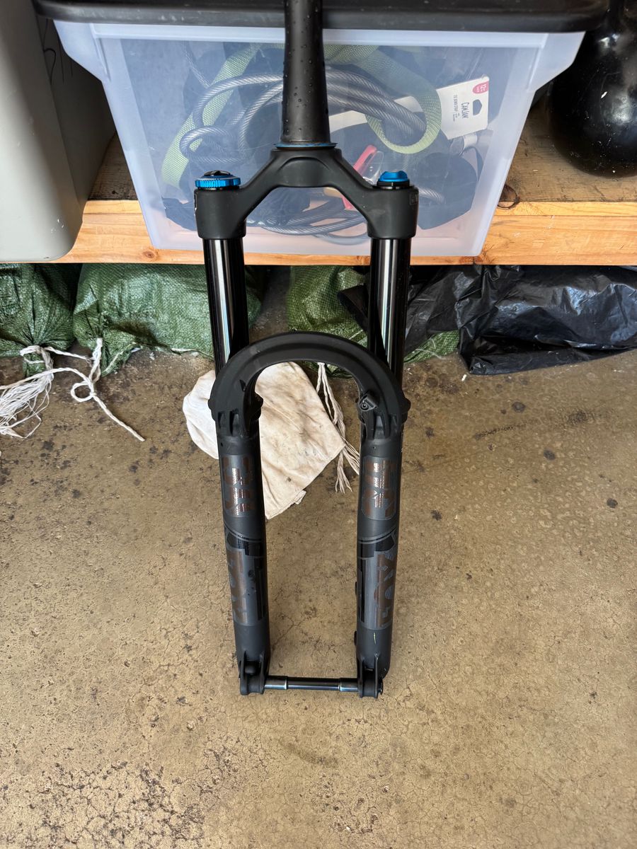 For Sale:  2024 Fox 34 Performance Elite 140mm