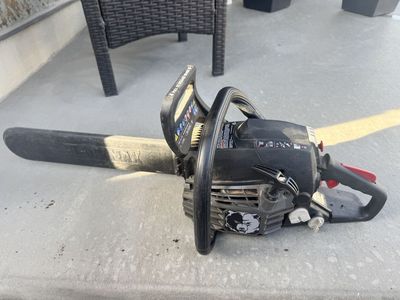 Black Max 18" Chain Saw