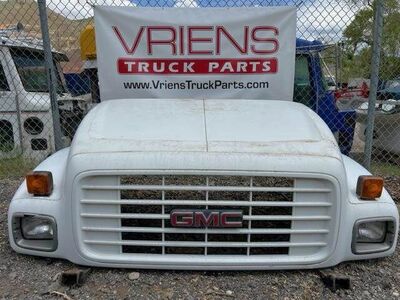 GMC C6500 Hood