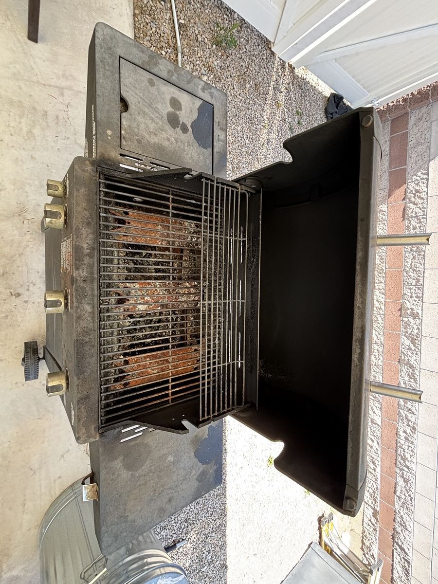 FREE Old Gas Grill for Scrap / Project - Curb Pickup (southeast Provo)