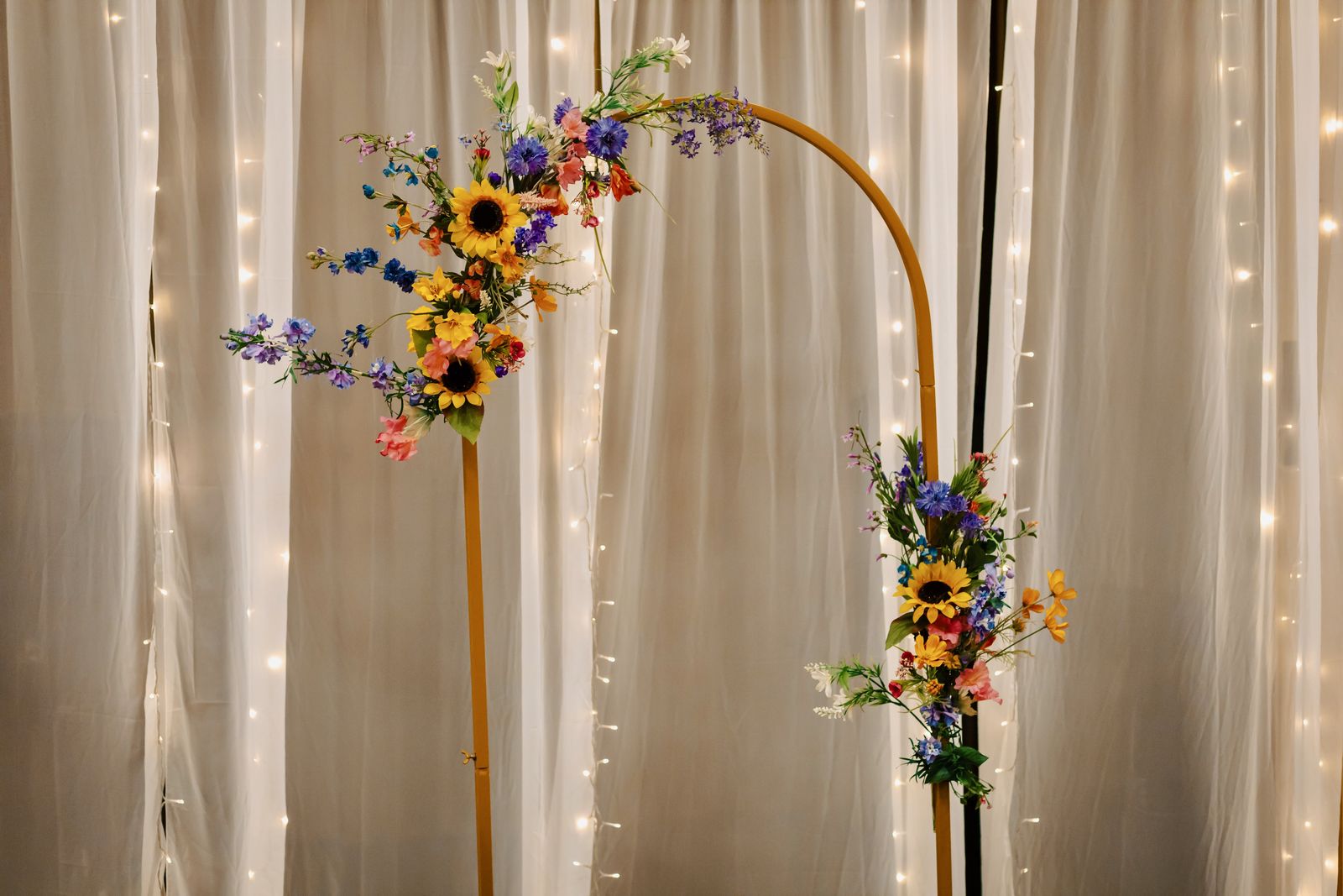 Wedding Decor Backdrop & Stand