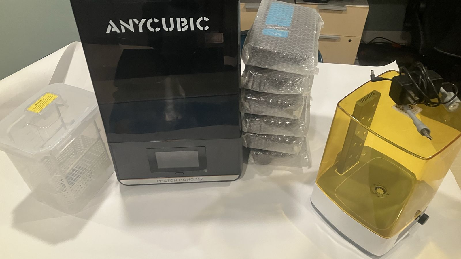 Anycubic Photon Mono M7 Resin 3D Printer needs light repairs that would cost about $30-40 to do your self
