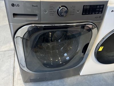 Scratch And Dent LG 5.2 CuFt Mega Capacity Washer