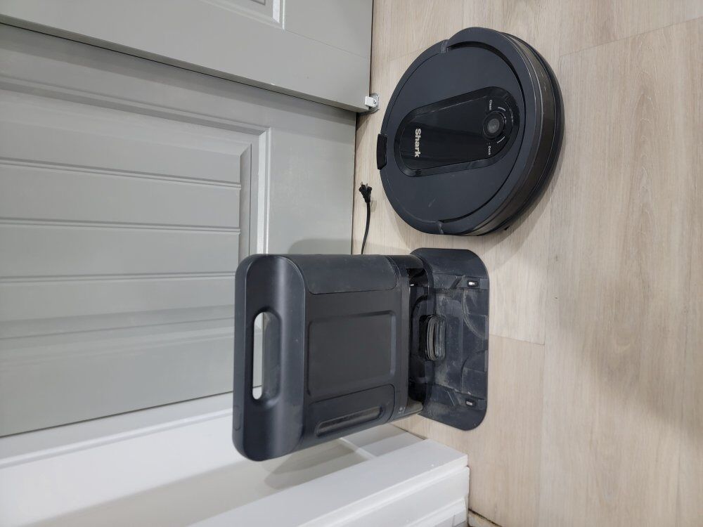 Shark, Robotic Vacuum, AV1110ARUS