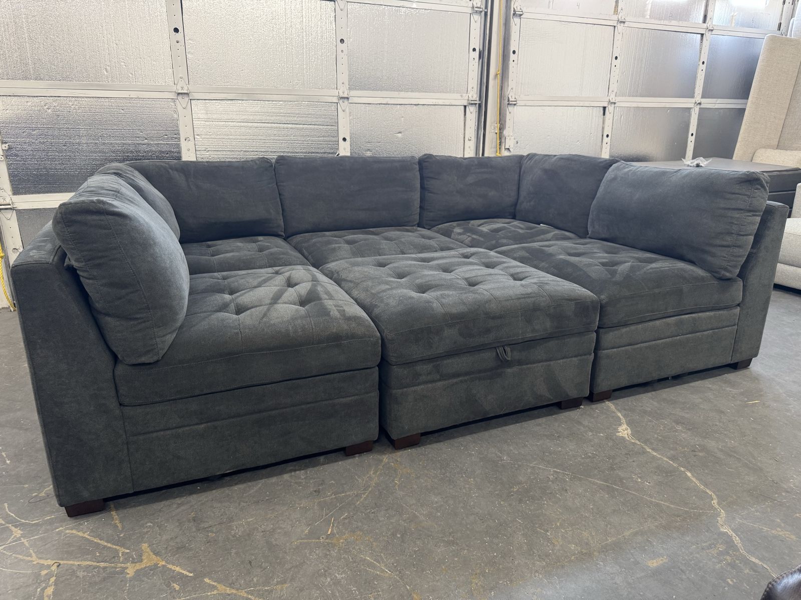 GRAY COSTCO TISDALE MODULAR SECTIONAL SOFA COUCH & OTTOMAN